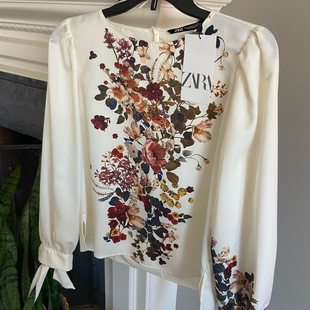 ZARA GORGEOUS BLOUSE 😍